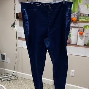 Terra & Sky Navy Blue pull on jeans. Waist22 rise 13 length 27.